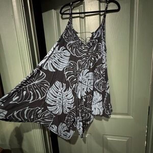 Black and White Leaf Print shorts romper